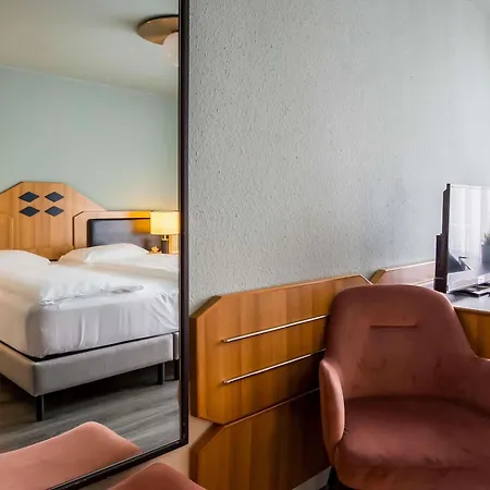 酒店 Mercure 普福尔茨海姆